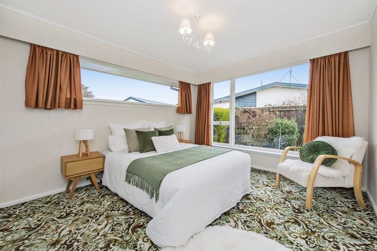 Photo of property in 10 Burrows Place, Ilam, Christchurch, 8041