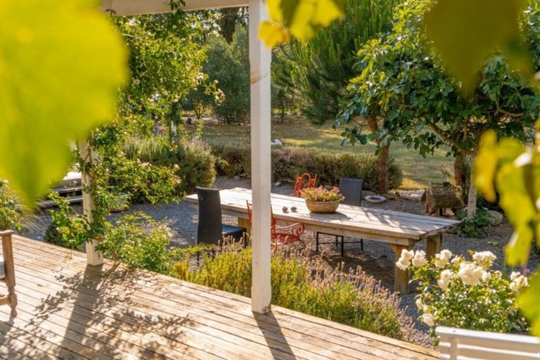 Photo of property in 247 Cross Line, Morison Bush, Greytown, 5794