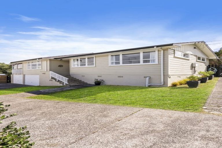Photo of property in 32 Windy Ridge Road, Glenfield, Auckland, 0629
