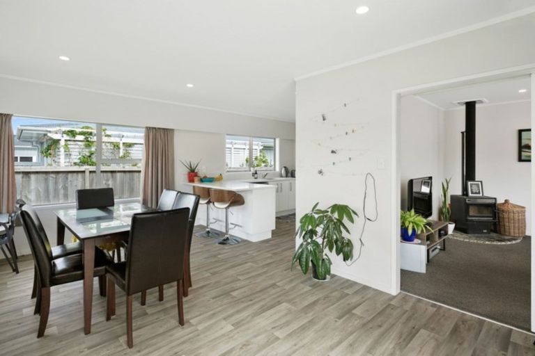 Photo of property in 8 Sandleigh Drive, Athenree, Katikati, 3177