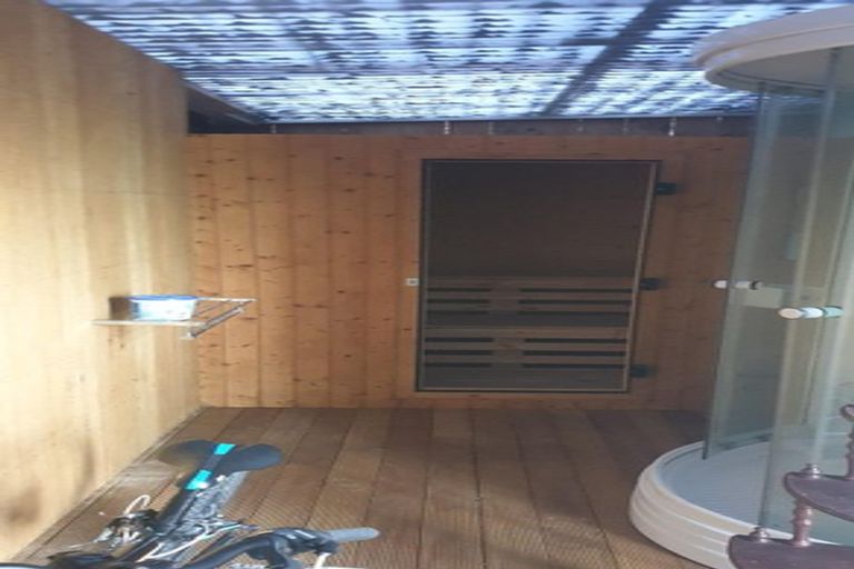 Photo of property in 28 Langana Avenue, Browns Bay, Auckland, 0630