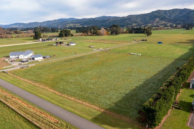 Photo of property in 64a Thomas Road, Carrington, Carterton, 5791