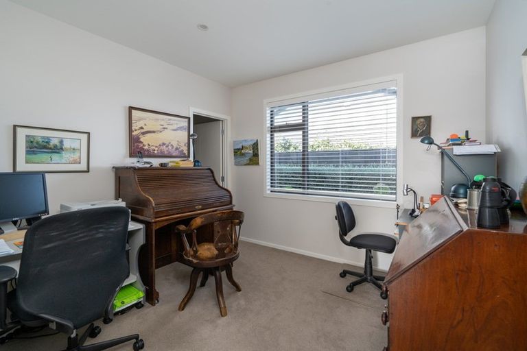 Photo of property in 27 Pukenamu Road, Rainbow Point, Taupo, 3330