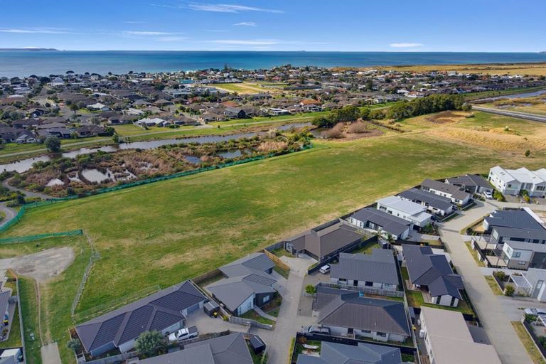 Photo of property in 47 Kotiate Street, Papamoa, 3118
