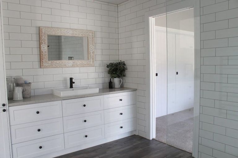 Photo of property in 728 Peak Road, Helensville, 0875