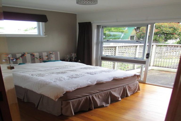 Photo of property in 59a Parkland Crescent, Terrace End, Palmerston North, 4410