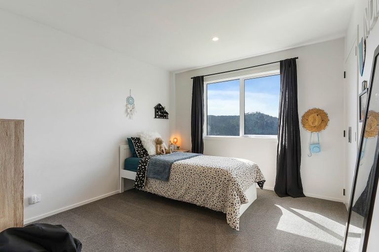 Photo of property in 16 Manatu Close, Whangamata, 3691