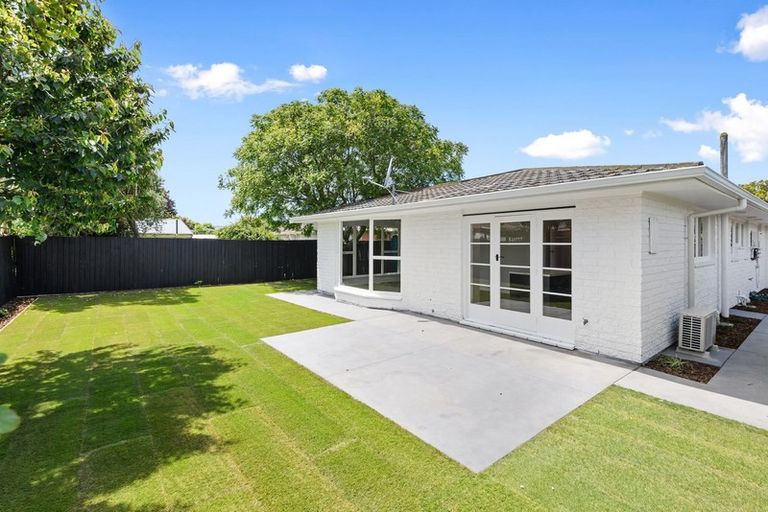 Photo of property in 2/225 Greers Road, Bryndwr, Christchurch, 8053