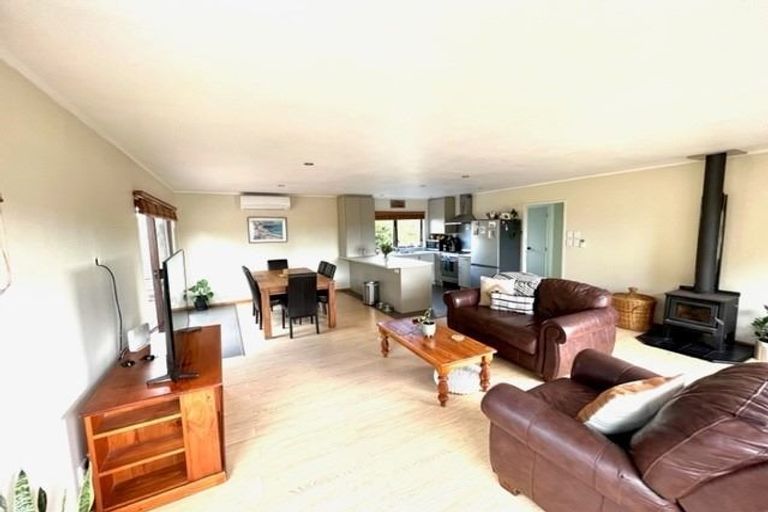 Photo of property in 2b Hammond Avenue, Hatfields Beach, Orewa, 0931