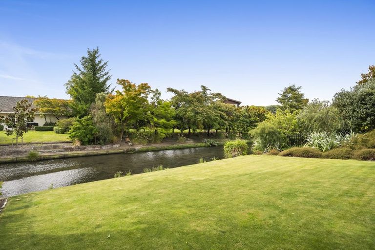 Photo of property in 27 Idris Road, Fendalton, Christchurch, 8052