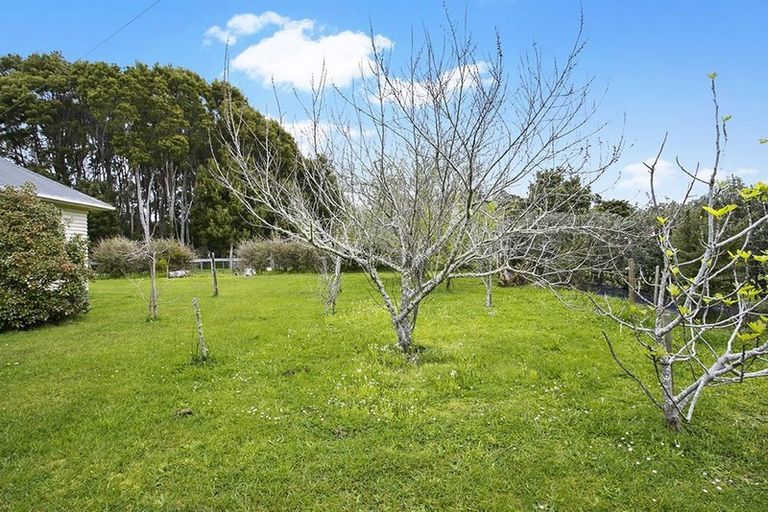 Photo of property in 1145 Kahikatea Flat Road, Waitoki, Kaukapakapa, 0871