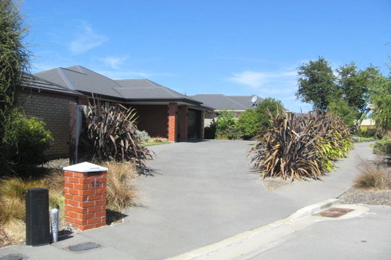 Photo of property in 11 Hideaway Gate, Parklands, Christchurch, 8083