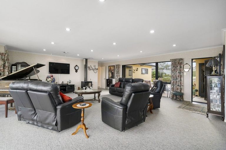 Photo of property in 3 Hillview Place, Feilding, 4702