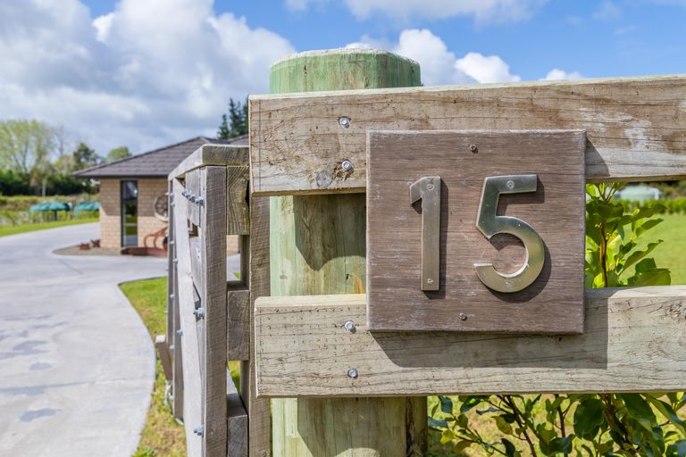 Photo of property in 15 Moses Road, Kaukapakapa, 0873