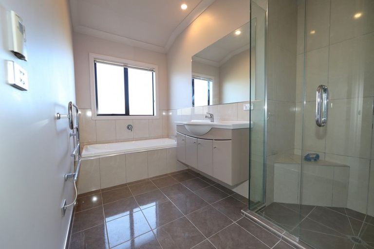 Photo of property in Heynes Place, 28 Heynes Place, Clive, 4102