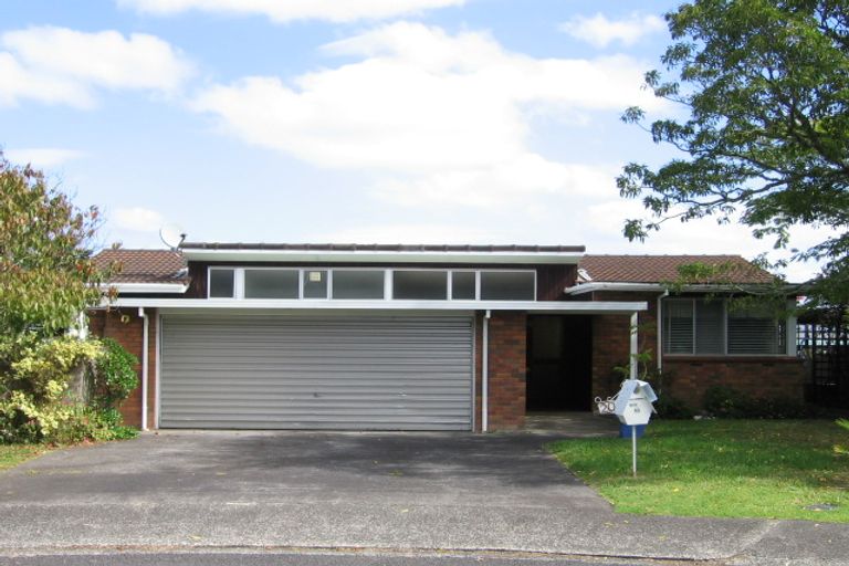 Photo of property in 20 Valkyria Place, Beach Haven, Auckland, 0626