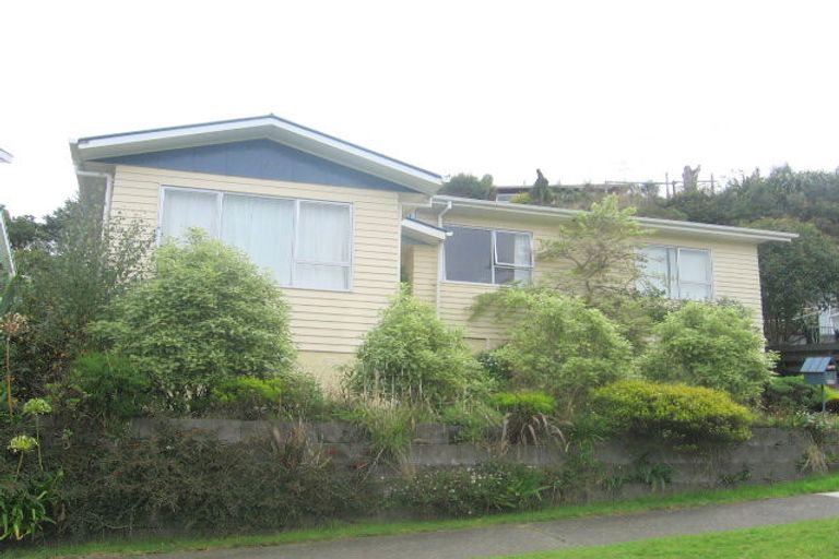 Photo of property in 227 Dowse Drive, Maungaraki, Lower Hutt, 5010