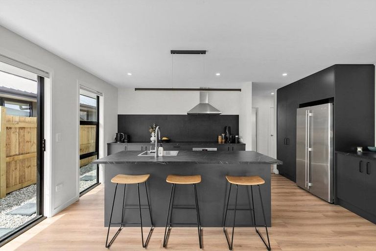 Photo of property in 13 Caton Street, Lake Hawea, 9382