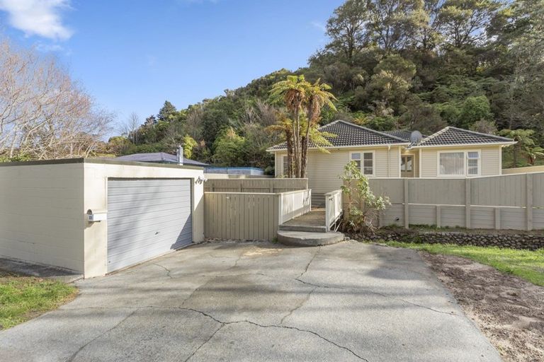 Photo of property in 25 Hair Street, Wainuiomata, Lower Hutt, 5014