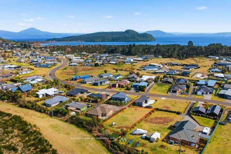 Photo of property in 127 Parekaawa Drive, Motuoapa, 3382