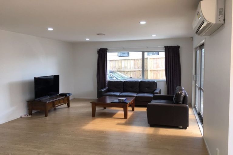 Photo of property in 38c Fairdene Avenue, Henderson, Auckland, 0610