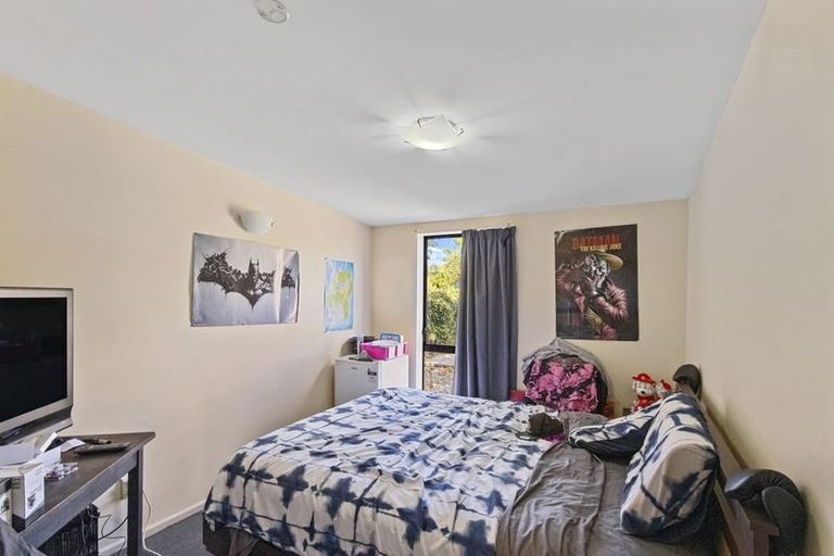 Photo of property in 24 Grassmere Street, Papanui, Christchurch, 8052