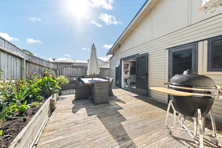 Photo of property in 12 Richmond Street, Fitzroy, New Plymouth, 4312