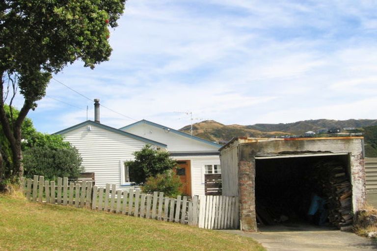 Photo of property in 10 Albert Street, Island Bay, Wellington, 6023