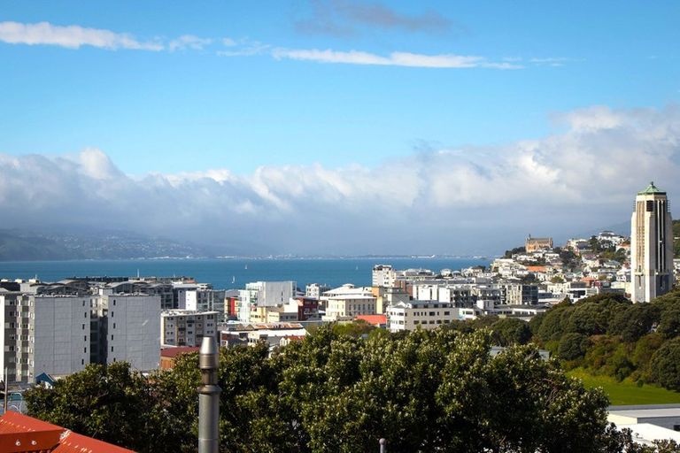 Photo of property in 53 Hankey Street, Mount Cook, Wellington, 6011