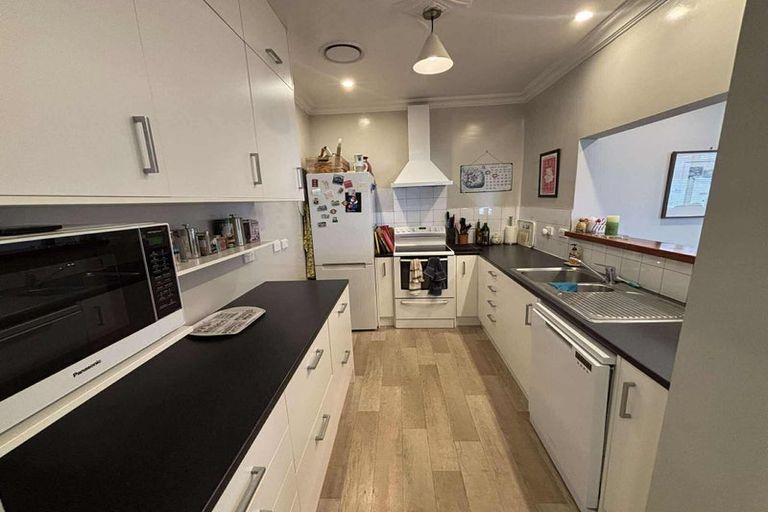 Photo of property in 424 Evans Bay Parade, Hataitai, Wellington, 6021