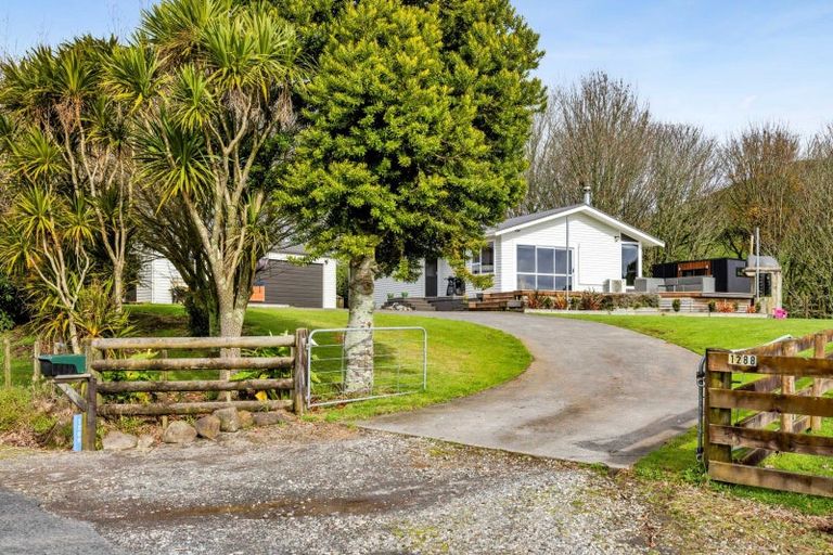 Photo of property in 1288 Richmond Road, Everett Park, Inglewood, 4389