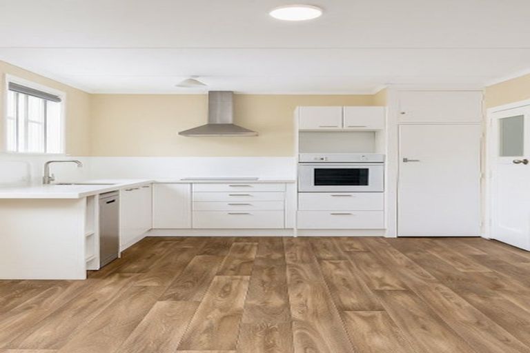 Photo of property in 18 Hinemoa Avenue, Taupo, 3330