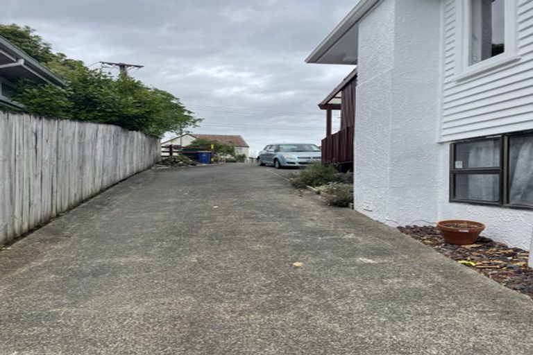 Photo of property in 209a Sturges Road, Henderson, Auckland, 0612