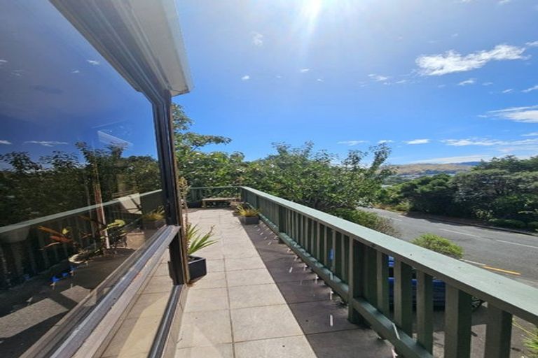 Photo of property in 141 Kahu Road, Paremata, Porirua, 5024