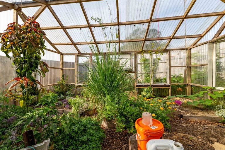 Photo of property in 126 Miranda Street, Stratford, 4332