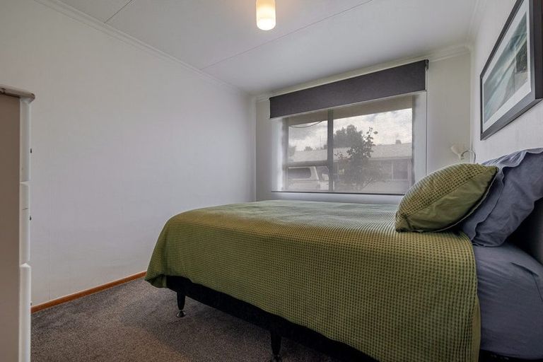 Photo of property in 4 Kiwi Court, Roslyn, Palmerston North, 4414