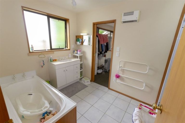 Photo of property in 1/2 Hare Street, Ilam, Christchurch, 8041