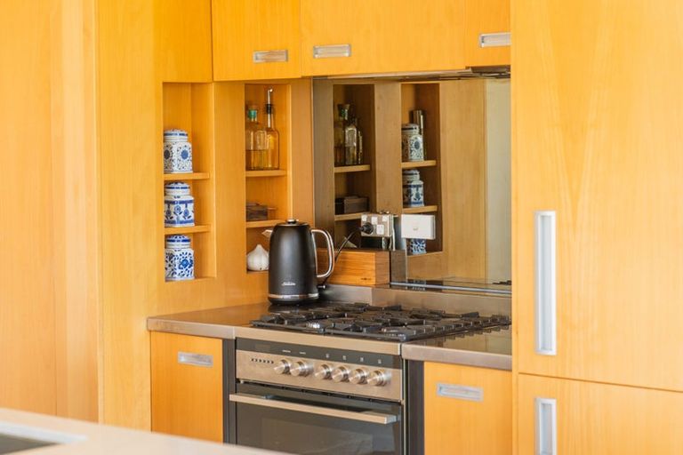 Photo of property in 18 Pine Grove, Tairua, 3508