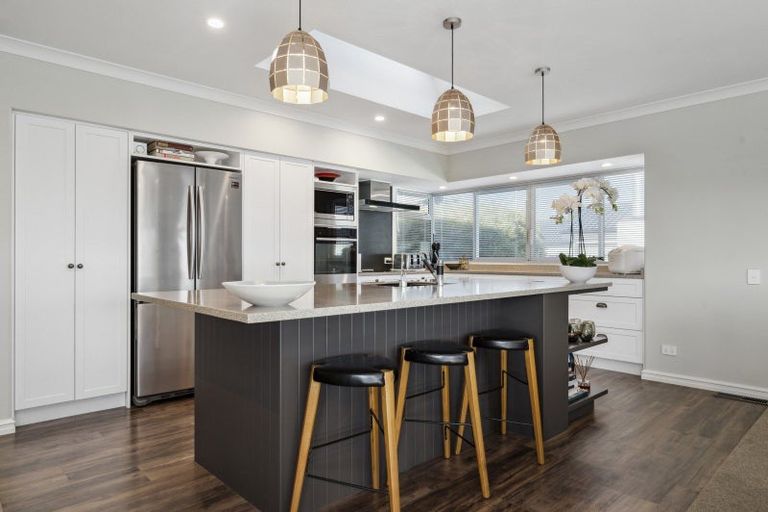 Photo of property in 10 Crowther Terrace, Waipahihi, Taupo, 3330