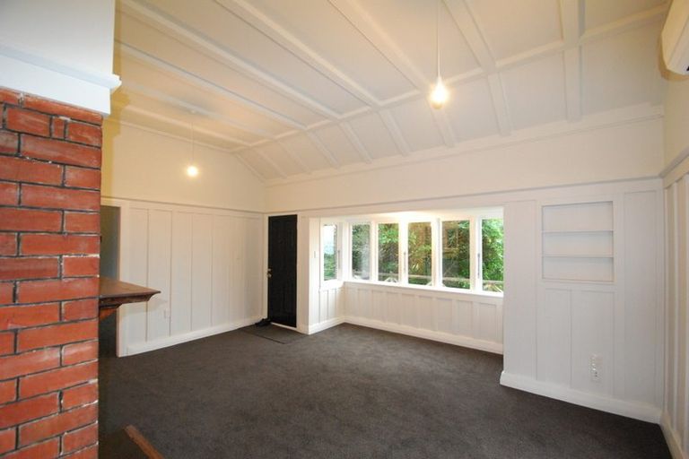 Photo of property in 21 Kotari Road, Days Bay, Lower Hutt, 5013