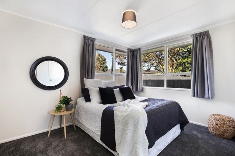 Photo of property in 5 Sutton Avenue, Mangere East, Auckland, 2024