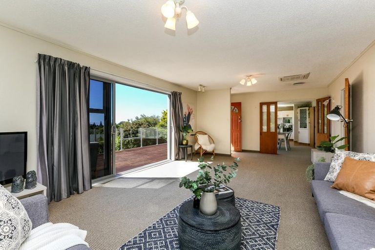 Photo of property in 9 Cabot Place, Frankleigh Park, New Plymouth, 4310