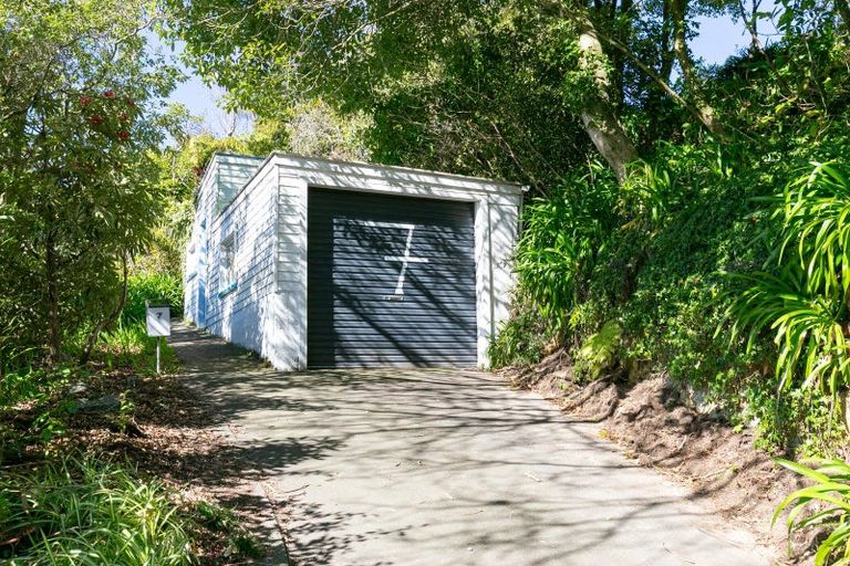 Photo of property in 7 Lyndhurst Road, Tawa, Wellington, 5028