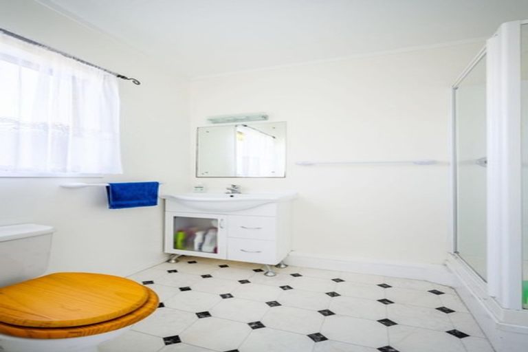 Photo of property in 28 Glamorgan Drive, Torbay, Auckland, 0630