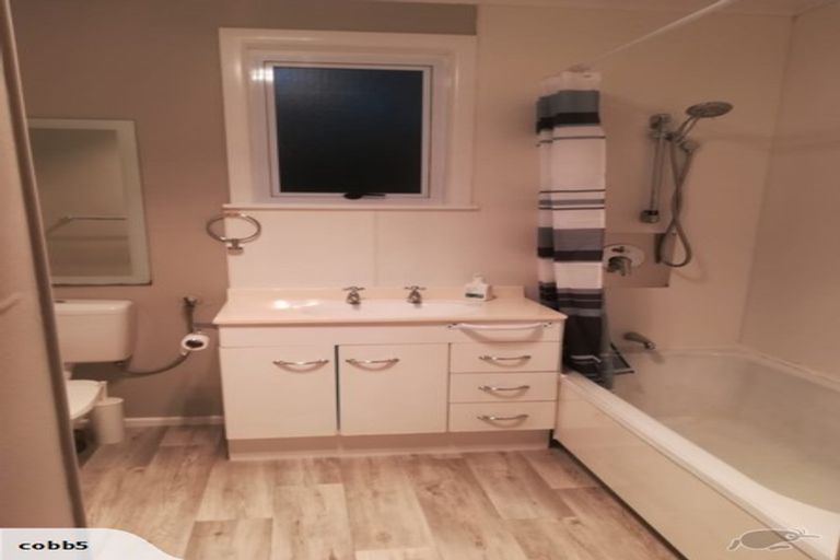 Photo of property in 16 Tuatara Drive, Te Kamo, Kamo, 0112