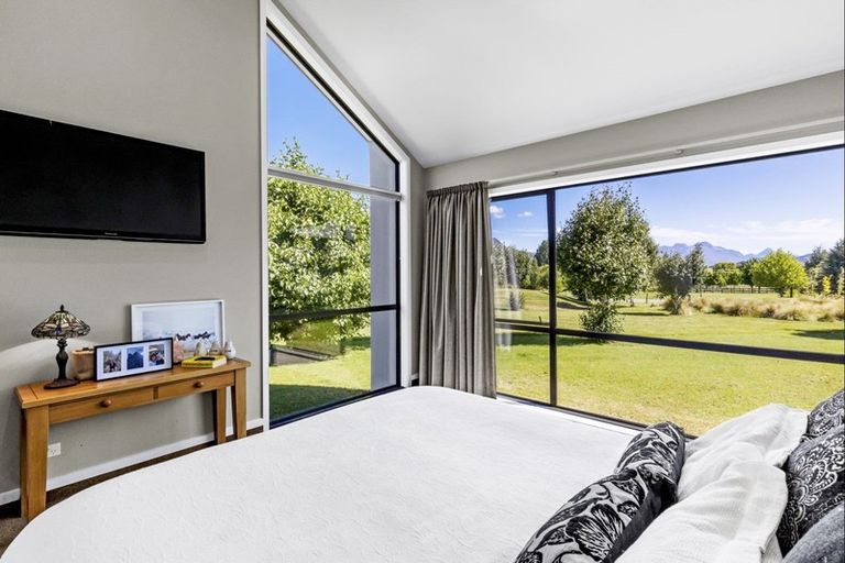 Photo of property in Butel Park, 133 Essex Avenue, Arrowtown, 9302
