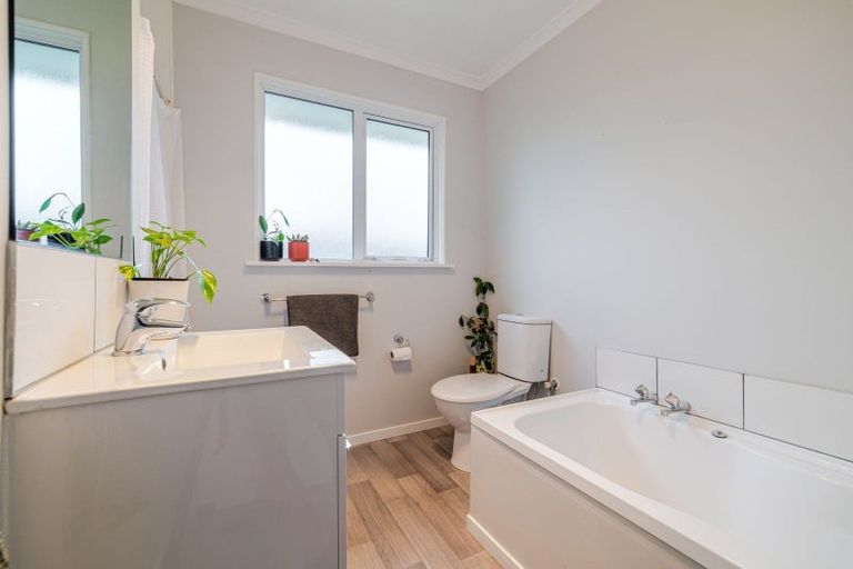 Photo of property in 24a Lethbridge Street, Feilding, 4702