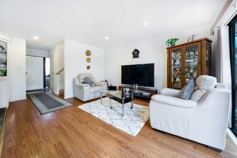Photo of property in Casa Bella, 8/427 Albany Highway, Albany, Auckland, 0632