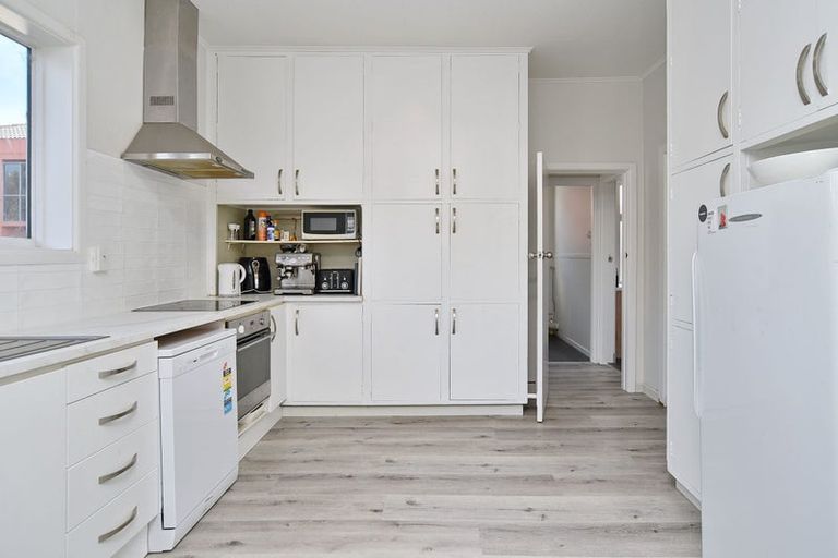 Photo of property in 99 Momorangi Crescent, Redwood, Christchurch, 8051