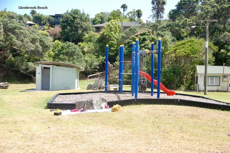 Photo of property in 4 Waimiri Road, Glenbrook, 2681